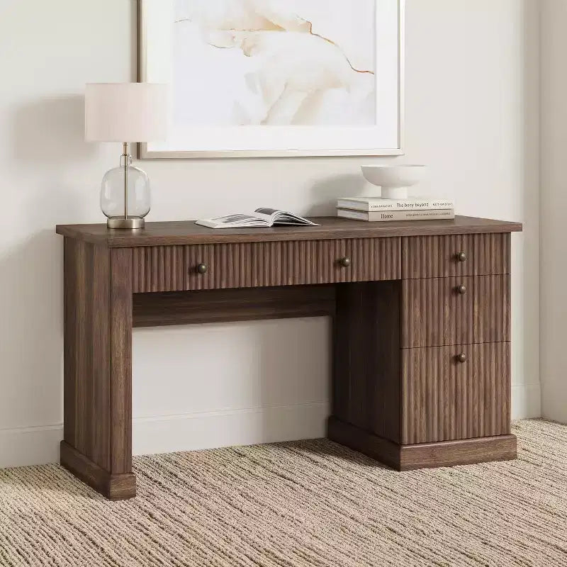 Scrivania direzionale moderna da 60 pollici con ripiano in legno scanalato, schedario e cassetti, spaziosa scrivania per ufficio, studio e camera da letto