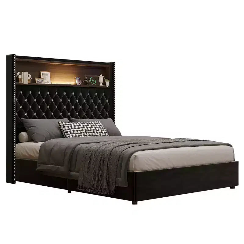 Telaio del letto imbottito in velluto Queen Size, letto a piattaforma con schienale ad ala, testiera alta 132 cm con decorazione a rivetto, mensola per testiera