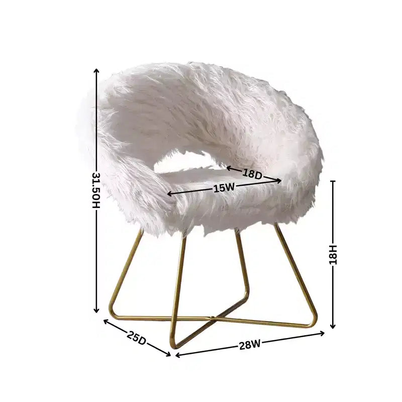 Poltrona d'accento in pelliccia sintetica, poltrona a botte imbottita con base a slitta color oro, piedini antigraffio, poltrona lounge moderna per soggiorno, camera da letto